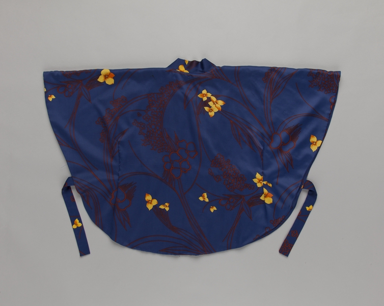 Image: flight attendant jacket: United Airlines