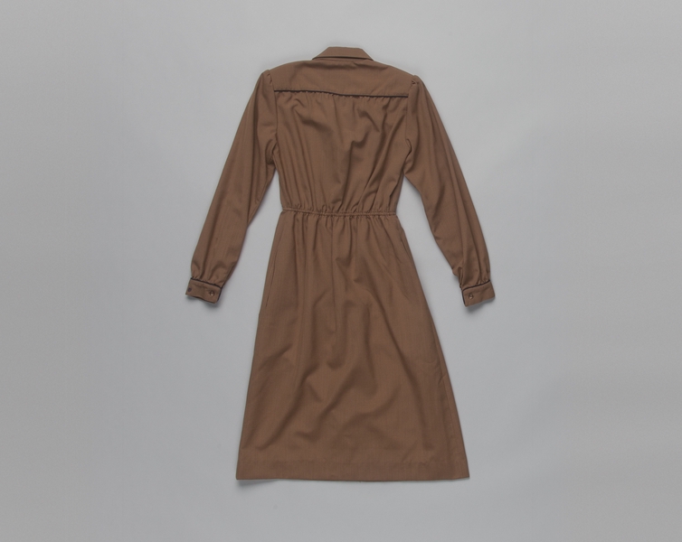 Image: flight attendant dress: United Airlines