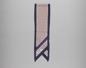 Image: flight attendant scarf: United Airlines
