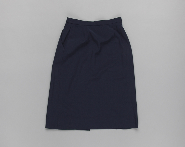 Image: flight attendant skirt: United Airlines