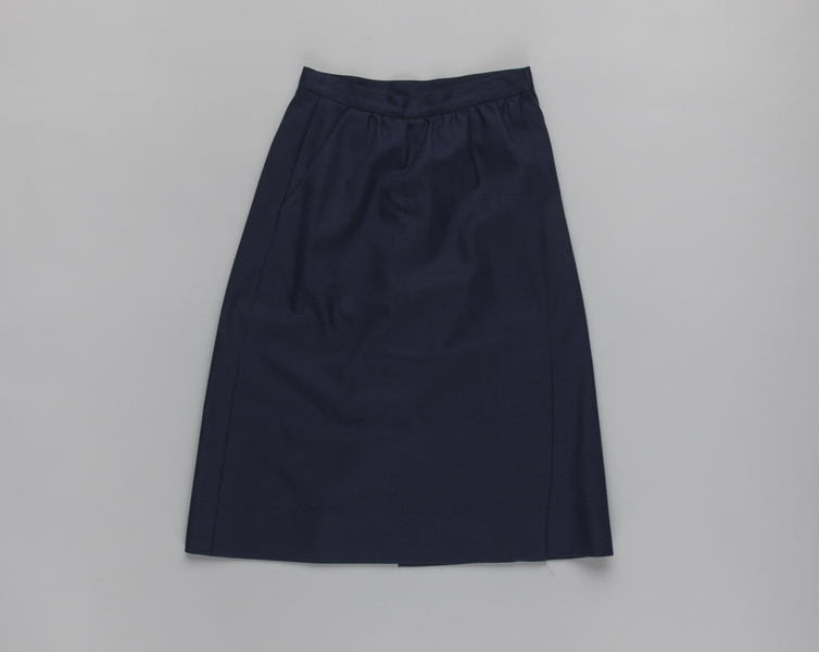 Image: flight attendant skirt: United Airlines