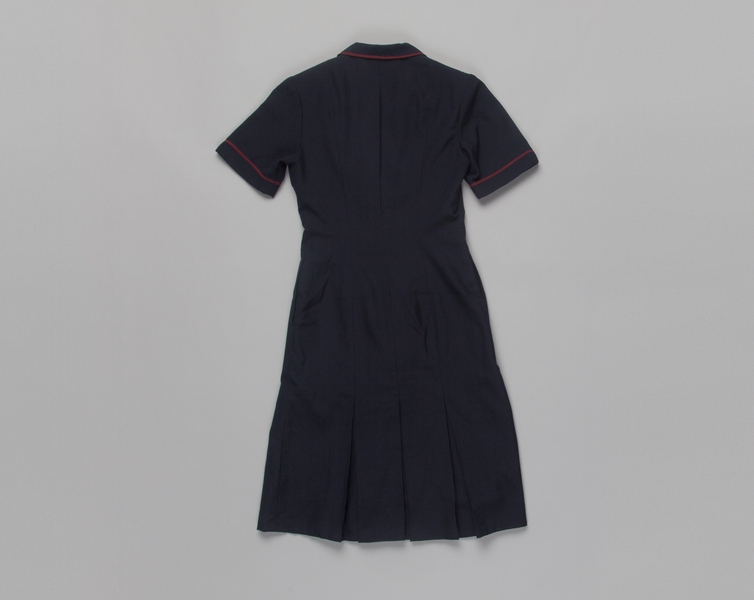 Image: flight attendant dress: United Airlines