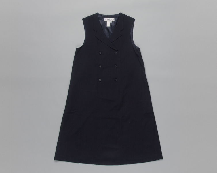 Image: flight attendant maternity dress: United Airlines