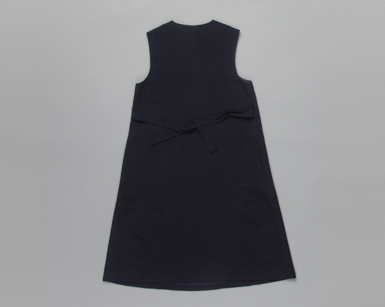 Image: flight attendant maternity dress: United Airlines