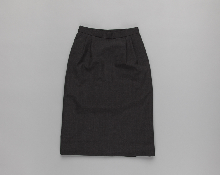 Image: flight attendant skirt: United Airlines