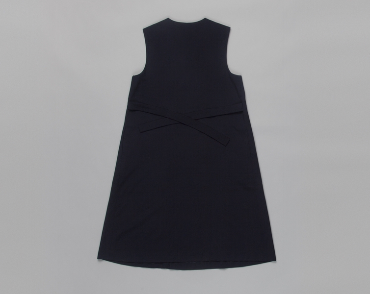 Image: flight attendant maternity dress: United Airlines