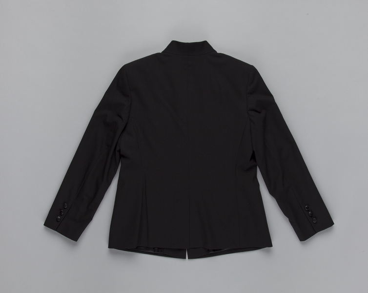 Image: flight attendant jacket: Qantas Airways