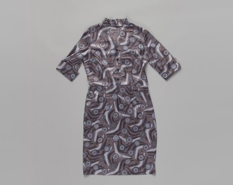 Image: flight attendant dress: Qantas Airways