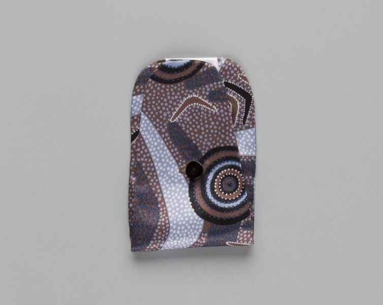 Image: flight attendant pocket square: Qantas Airways