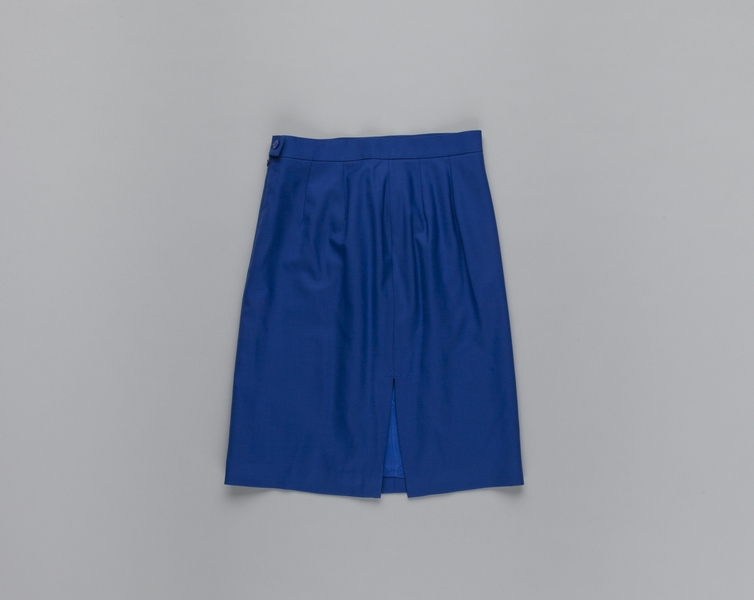 Image: flight attendant skirt: Air China