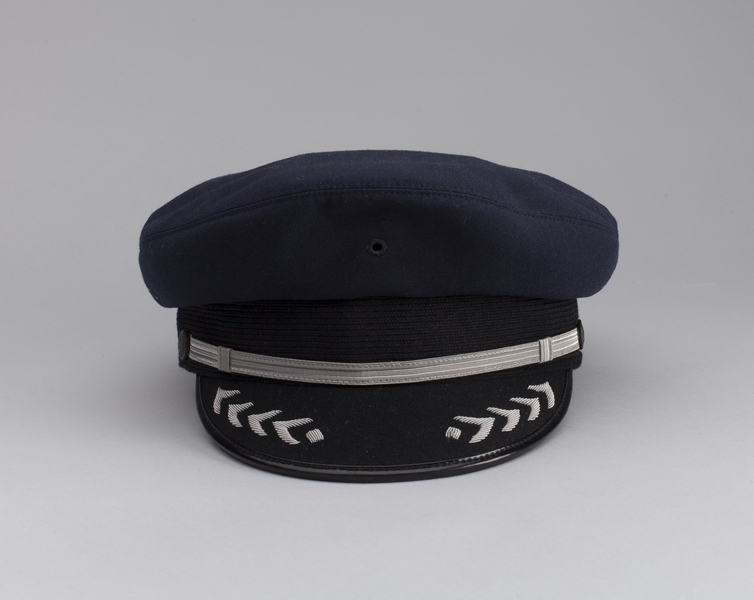 Image: flight officer cap: American Airlines