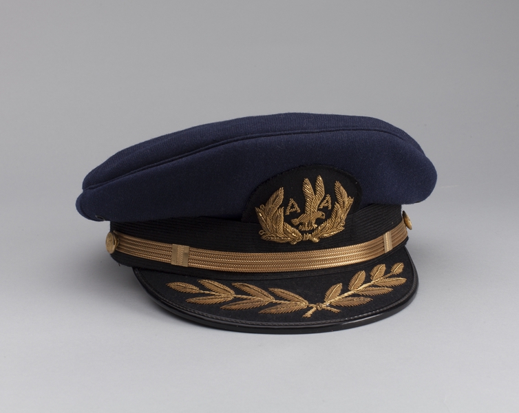 Image: flight officer cap: American Airlines