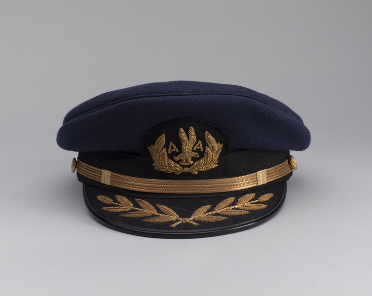 Image: flight officer cap: American Airlines