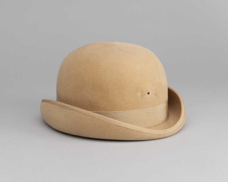 Image: stewardess hat: Pan American World Airways