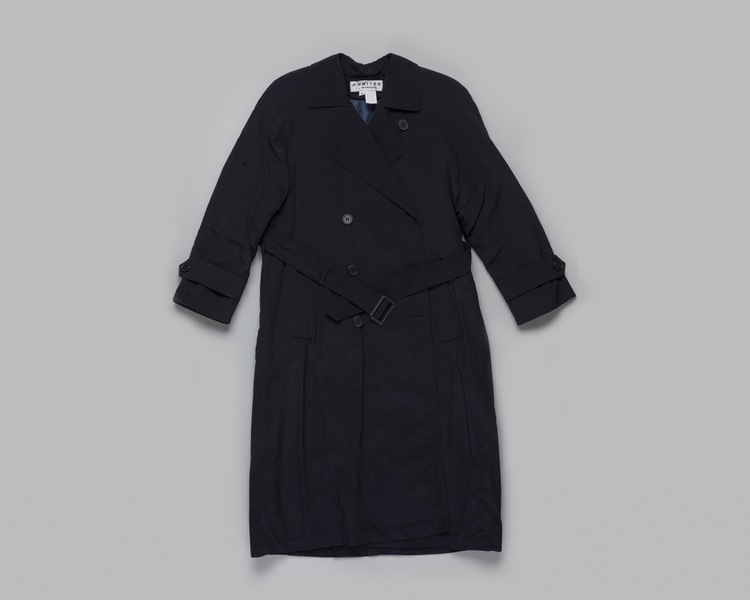 Image: flight attendant coat: United Airlines