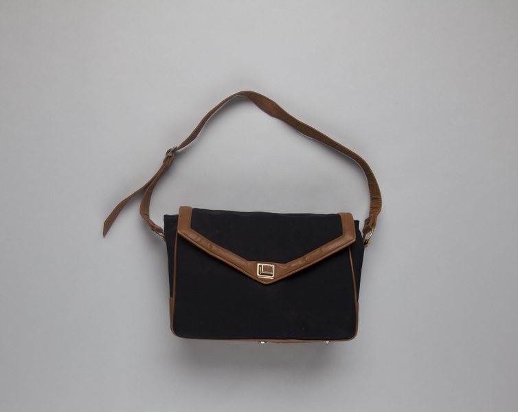 Image: flight attendant handbag: Pan American World Airways