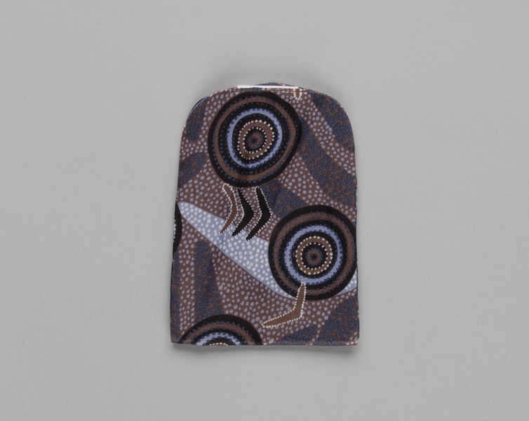 Image: flight attendant pocket square: Qantas Airways