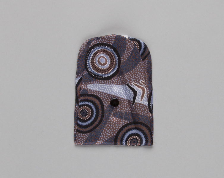 Image: flight attendant pocket square: Qantas Airways