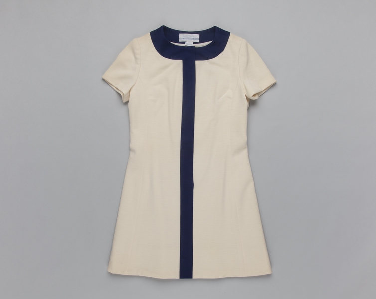 Image: stewardess dress: United Air Lines