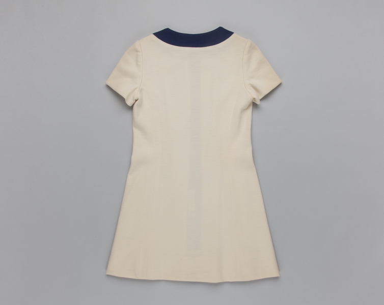 Image: stewardess dress: United Air Lines