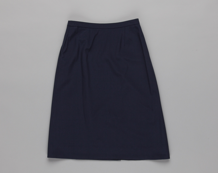 Image: flight attendant skirt: United Airlines