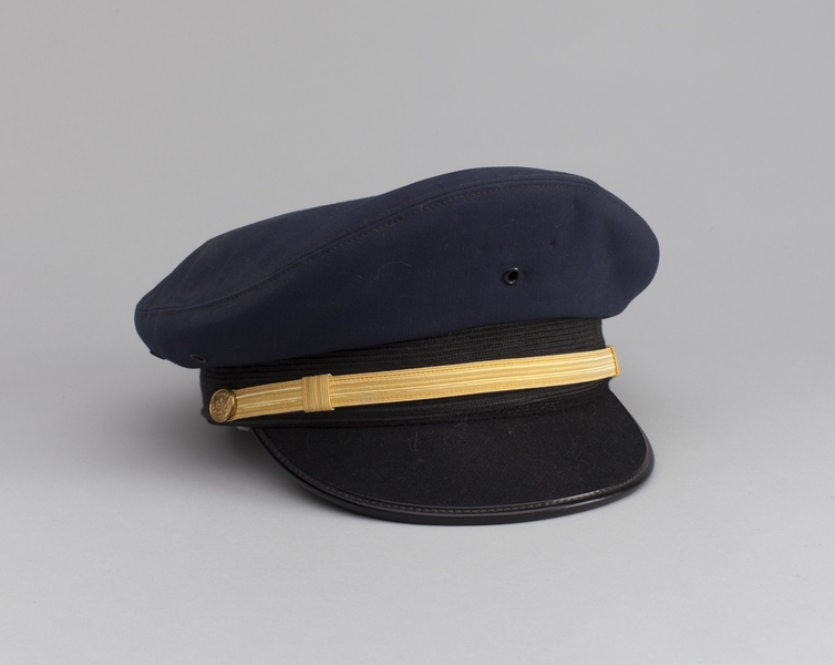 Image: flight officer cap: United Airlines