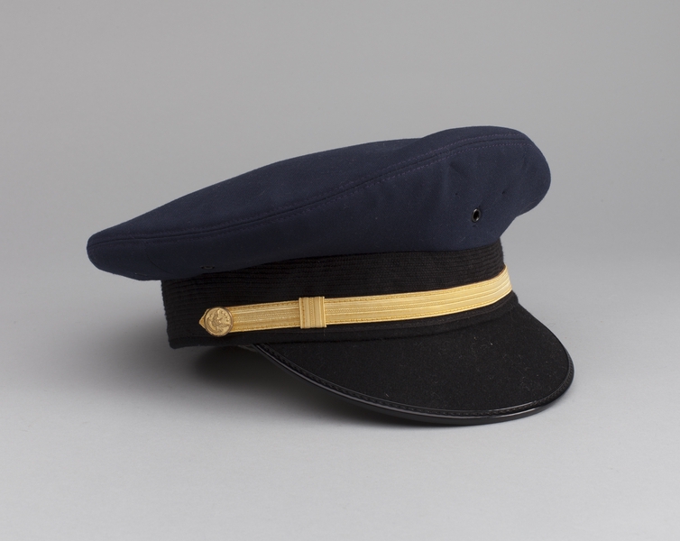 Image: flight officer cap: United Airlines