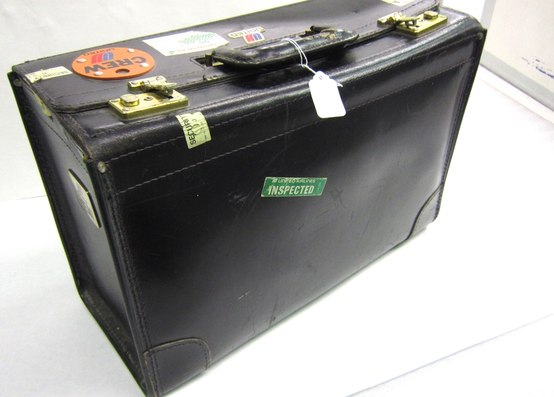 Image: pilot flight case: United Airlines