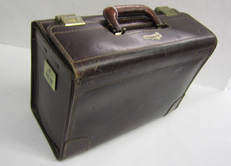 Image: pilot flight case: United Airlines