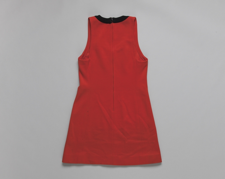 Image: stewardess dress: United Air Lines