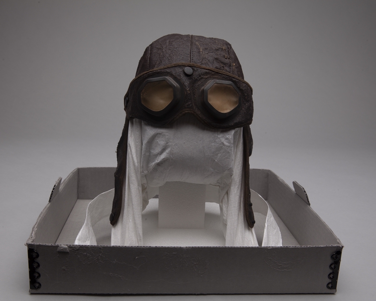 Image: aviator helmet and goggles