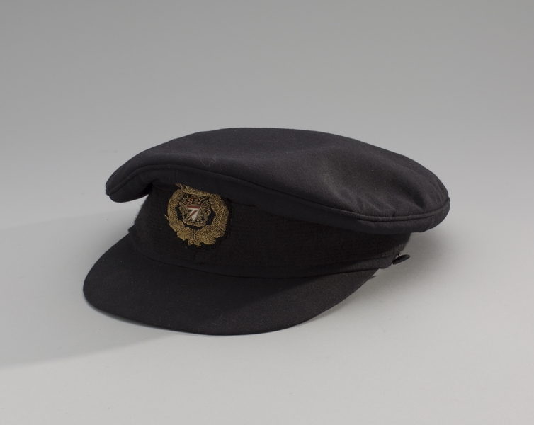 Image: flight officer cap: British Airways