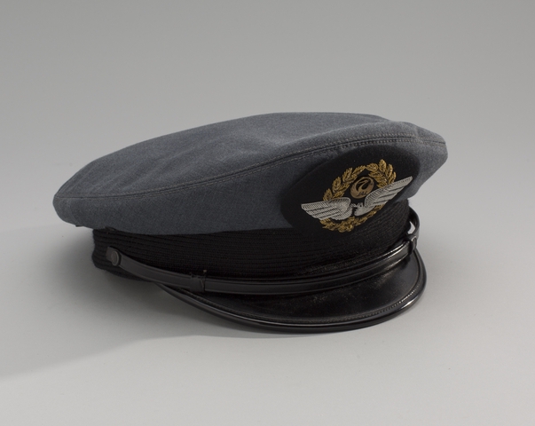 Flight officer cap: Japan Air Lines