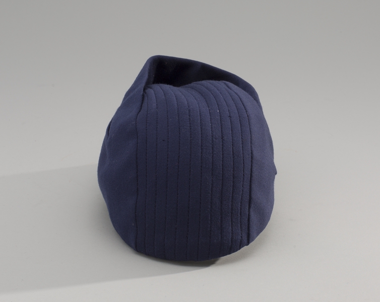 Image: stewardess hat: American Airlines, winter