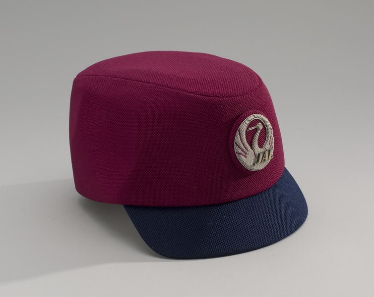 Image: female gate agent hat: Japan Air Lines