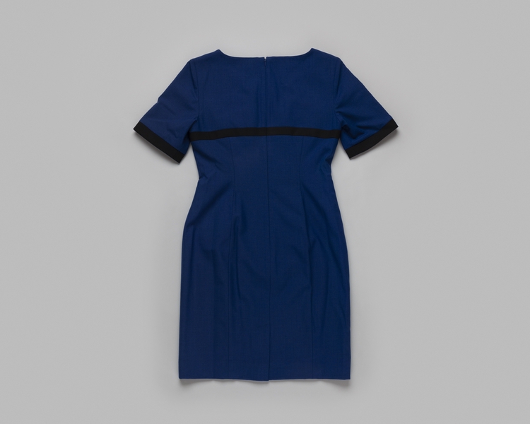 Image: flight attendant dress: United Airlines