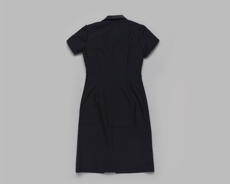 Image: flight attendant dress: AeroMéxico