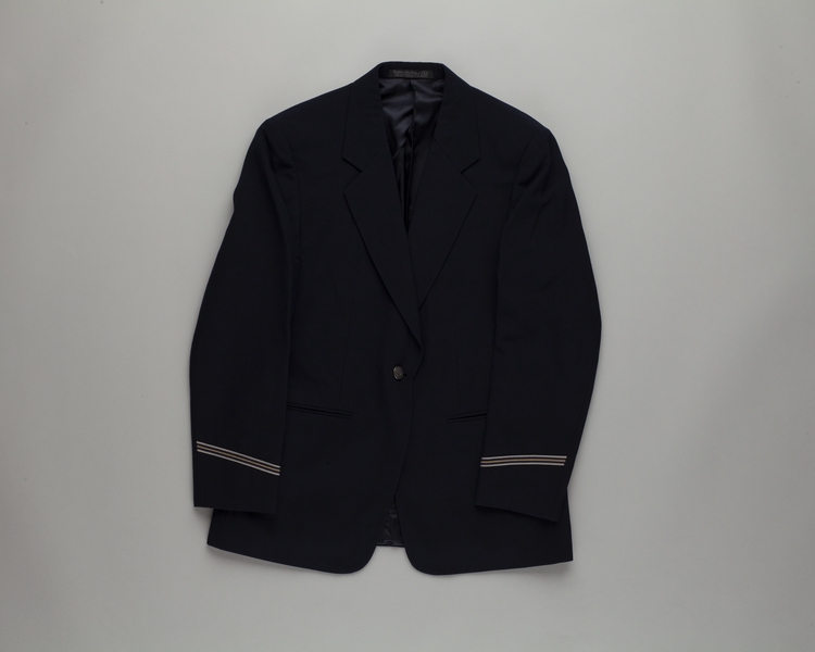 Image: flight attendant jacket: American Airlines