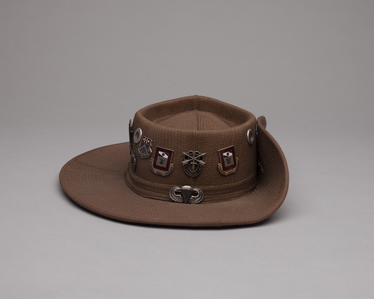 Image: souvenir hat: Vietnam era