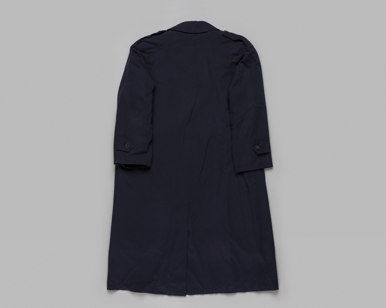 Image: flight attendant coat: American Airlines