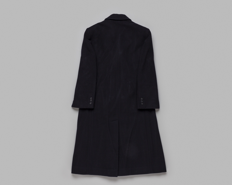 Image: flight attendant coat: American Airlines