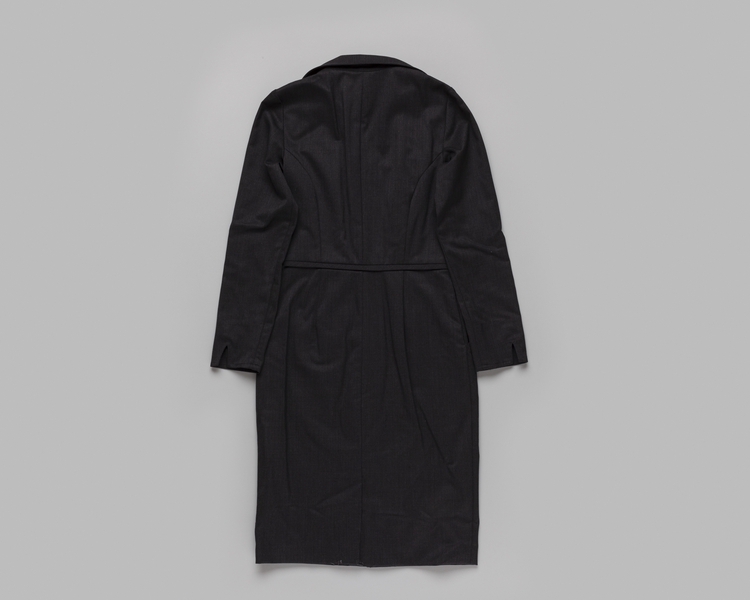 Image: flight attendant dress: American Airlines