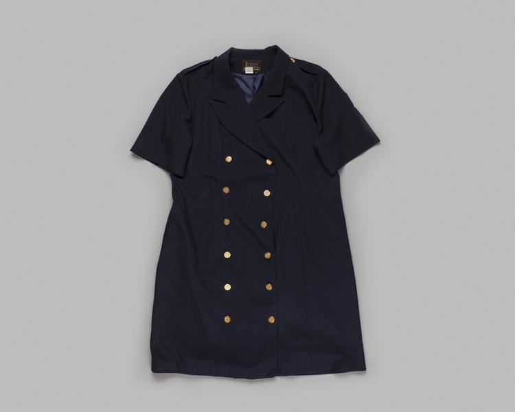 Image: flight attendant dress: TWA (Trans World Airlines)