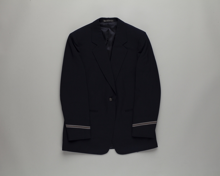 Image: flight attendant jacket: American Airlines