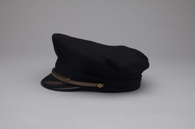 Image: flight officer cap: Japan Air Lines
