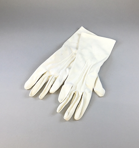Image: flight attendant gloves: Pan American World Airways