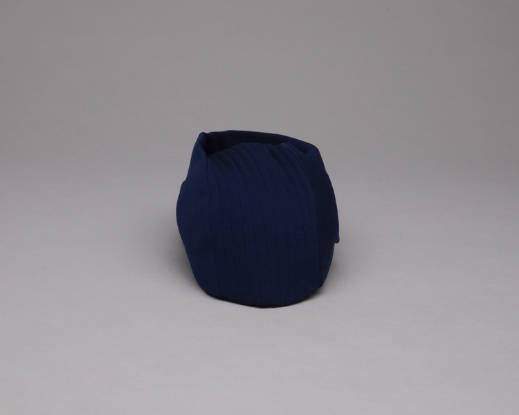 Image: stewardess hat: American Airlines, winter