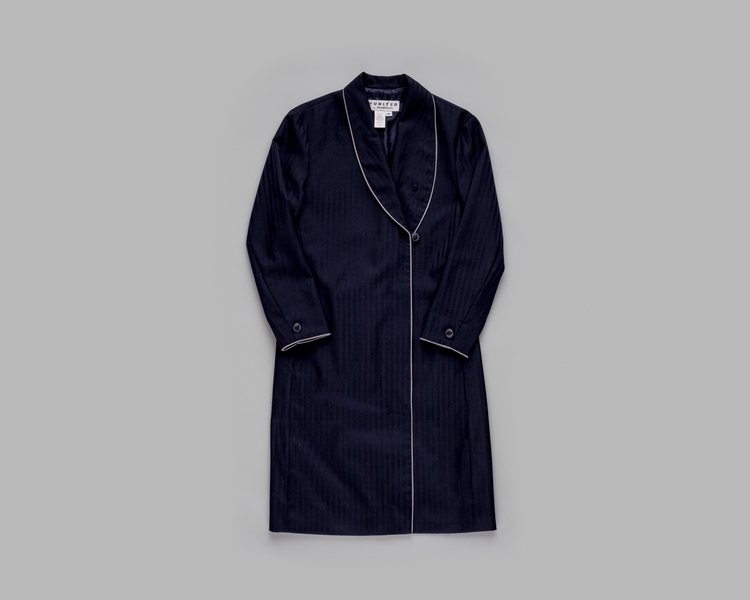 Image: flight attendant dress: United Airlines