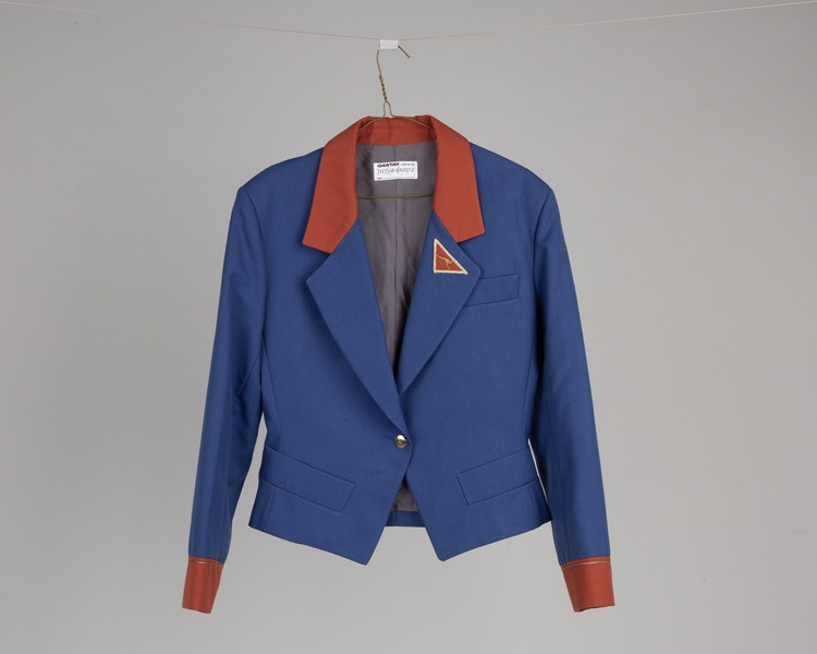 Image: flight attendant jacket: Qantas Airways
