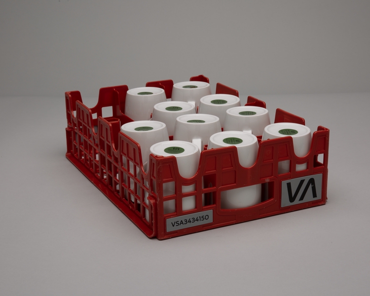 Image: cup rack with coffee cups: Virgin America